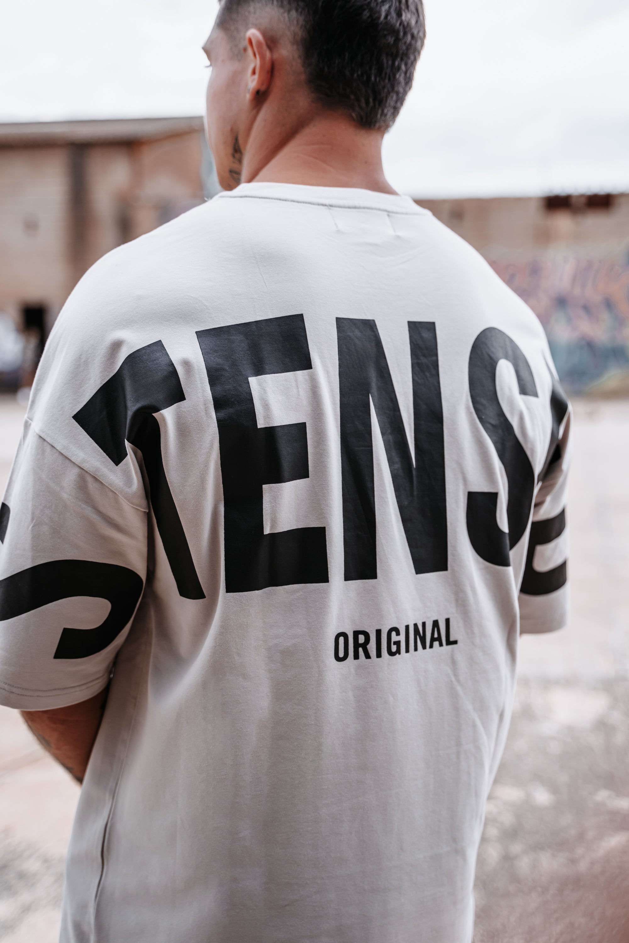 t-shirt oversize beige