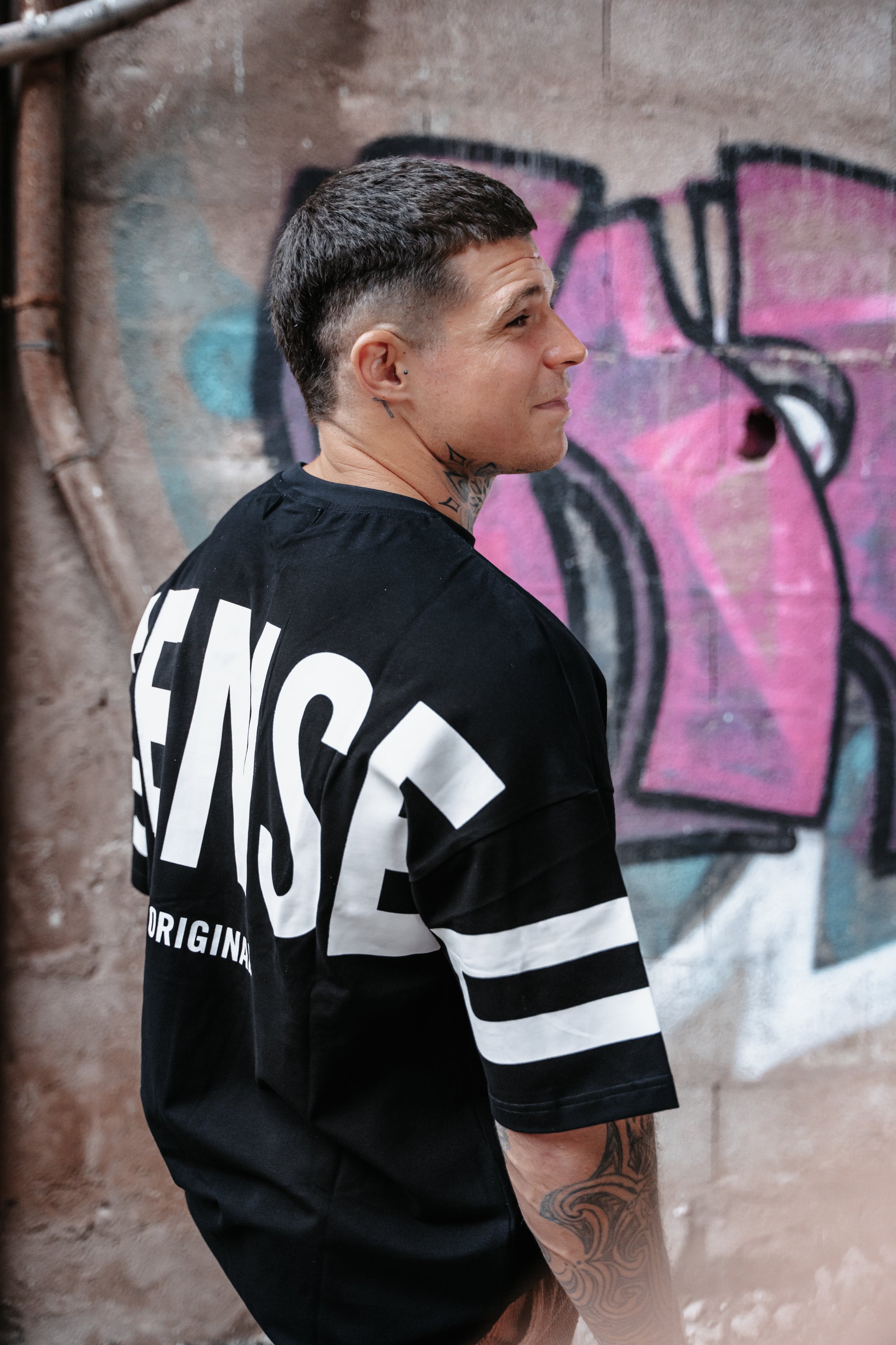 t-shirt oversize blanc et noir