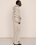 Men oversized beige pantalon side view