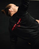 men black&red t shirt long sleeve mouvement view