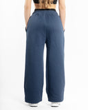 women oversized bleu pantalon back view