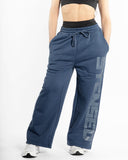 women oversized bleu pantalon front view
