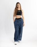 women oversized bleu pantalon front view