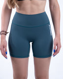 women bleu short view