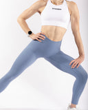 Women white sport bra mouvement view